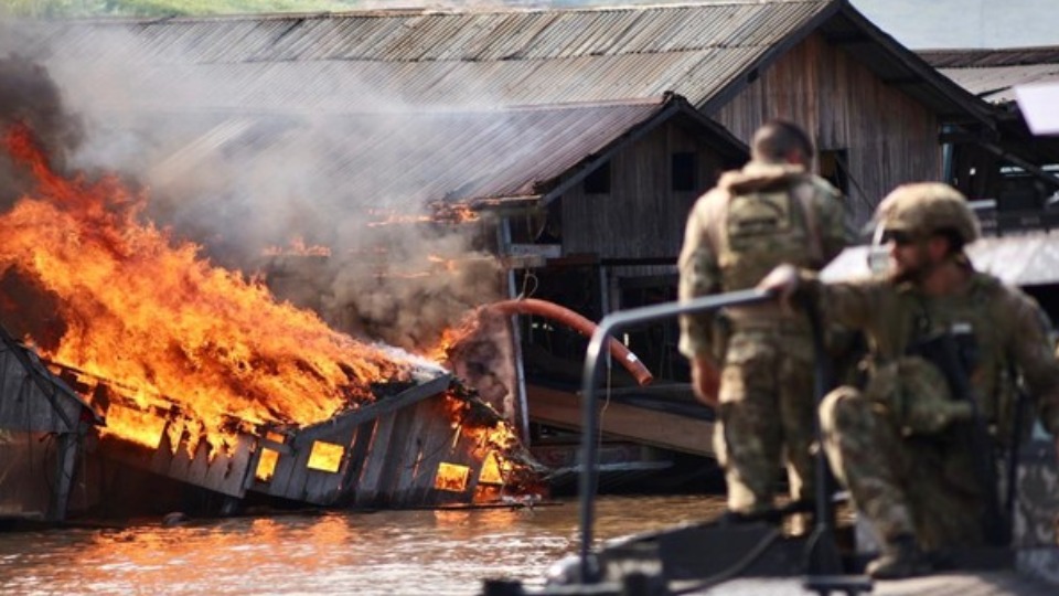 VÍDEO: PF já destruiu 98 dragas em garimpo ilegal no Amazonas durante Operação Boiúna video:-pf-ja-destruiu-98-dragas-em-garimpo-ilegal-no-amazonas-durante-operacao-boiuna