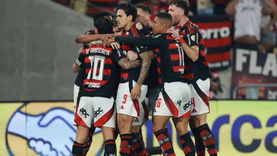 Flamengo vence Estudiantes, mas vacila e deixa duelo aberto na Libertadores flamengo-vence-estudiantes,-mas-vacila-e-deixa-duelo-aberto-na-libertadores