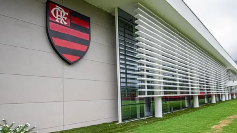 Flamengo tomará providências na Conmebol após arbitragem polêmica flamengo-tomara-providencias-na-conmebol-apos-arbitragem-polemica