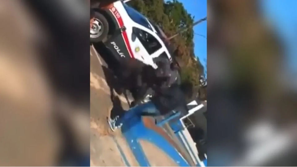 Vídeo: mulher é agredida por PM em UPA no interior video:-mulher-e-agredida-por-pm-em-upa-no-interior