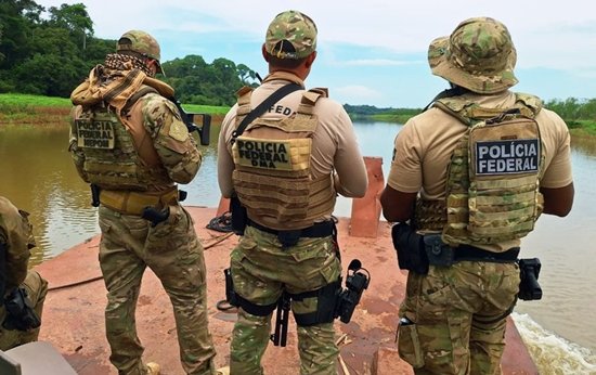 GARIMPO ILEGAL: PF destruiu 270 balsas e prejuízo passa de R$ 30 milhões aos garimpeiros garimpo-ilegal:-pf-destruiu-270-balsas-e-prejuizo-passa-de-r$-30-milhoes-aos-garimpeiros