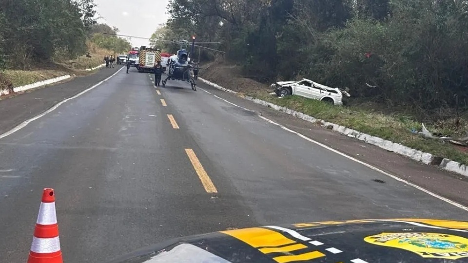 Criança morre após cadeirinha ser ejetada de carro em acidente crianca-morre-apos-cadeirinha-ser-ejetada-de-carro-em-acidente