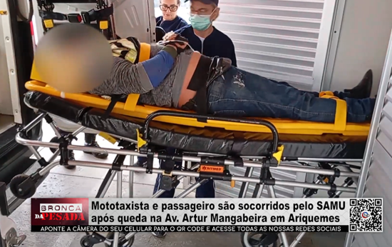 Mototaxista e passageiro são socorridos pelo SAMU após queda na Av Artur Mangabeira em Ariquemes mototaxista-e-passageiro-sao-socorridos-pelo-samu-apos-queda-na-av-artur-mangabeira-em-ariquemes