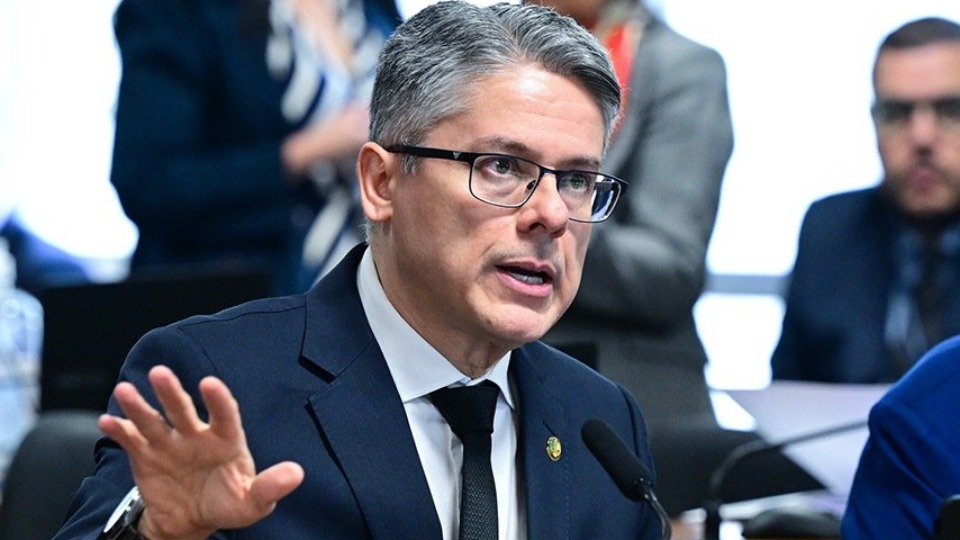 CCJ rejeita PEC que exige autorização para ação penal contra parlamentares ccj-rejeita-pec-que-exige-autorizacao-para-acao-penal-contra-parlamentares