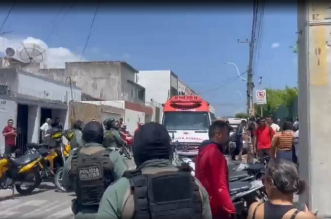 Governo do Ceará reforça segurança e MEC oferece apoio federal após ataque à escola em Sobral governo-do-ceara-reforca-seguranca-e-mec-oferece-apoio-federal-apos-ataque-a-escola-em-sobral