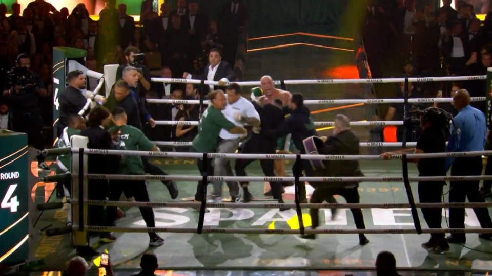 VÍDEO: Duelo entre Popó e Wanderlei termina em briga generalizada video:-duelo-entre-popo-e-wanderlei-termina-em-briga-generalizada