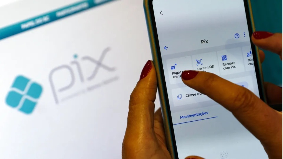 Pix fora do ar: Usuários relatam queda de sistema em diversos bancos pix-fora-do-ar:-usuarios-relatam-queda-de-sistema-em-diversos-bancos