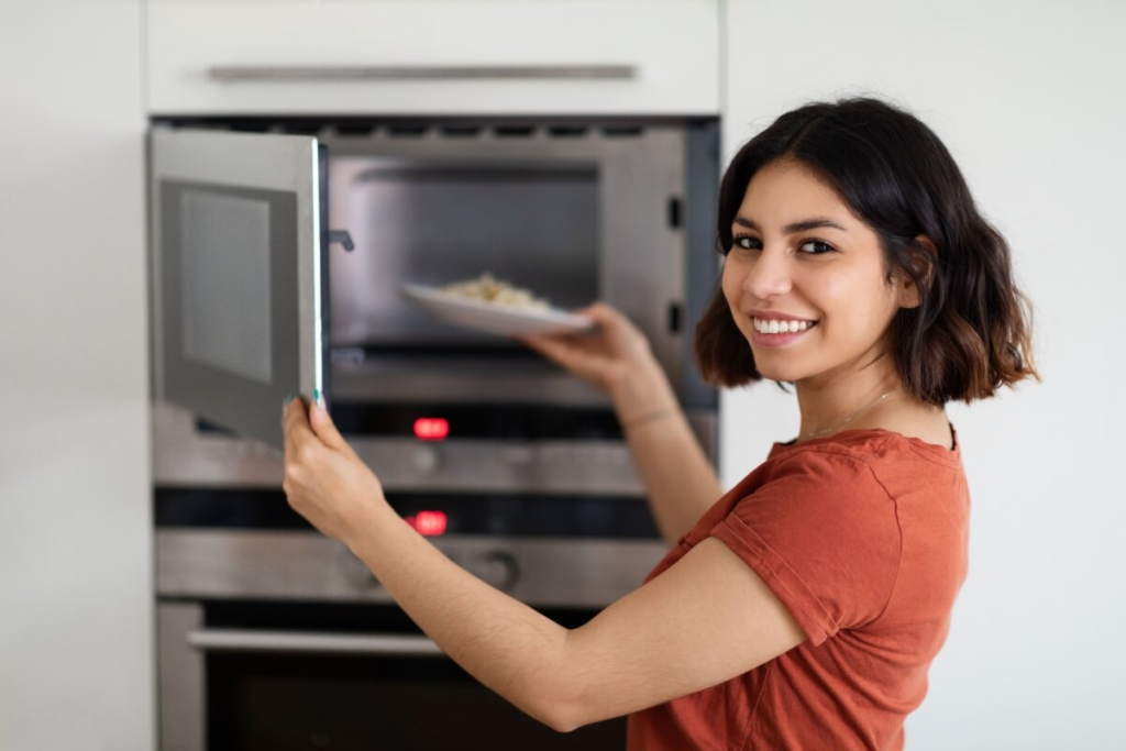 7 dicas para aquecer corretamente os alimentos no micro-ondas 7-dicas-para-aquecer-corretamente-os-alimentos-no-micro-ondas