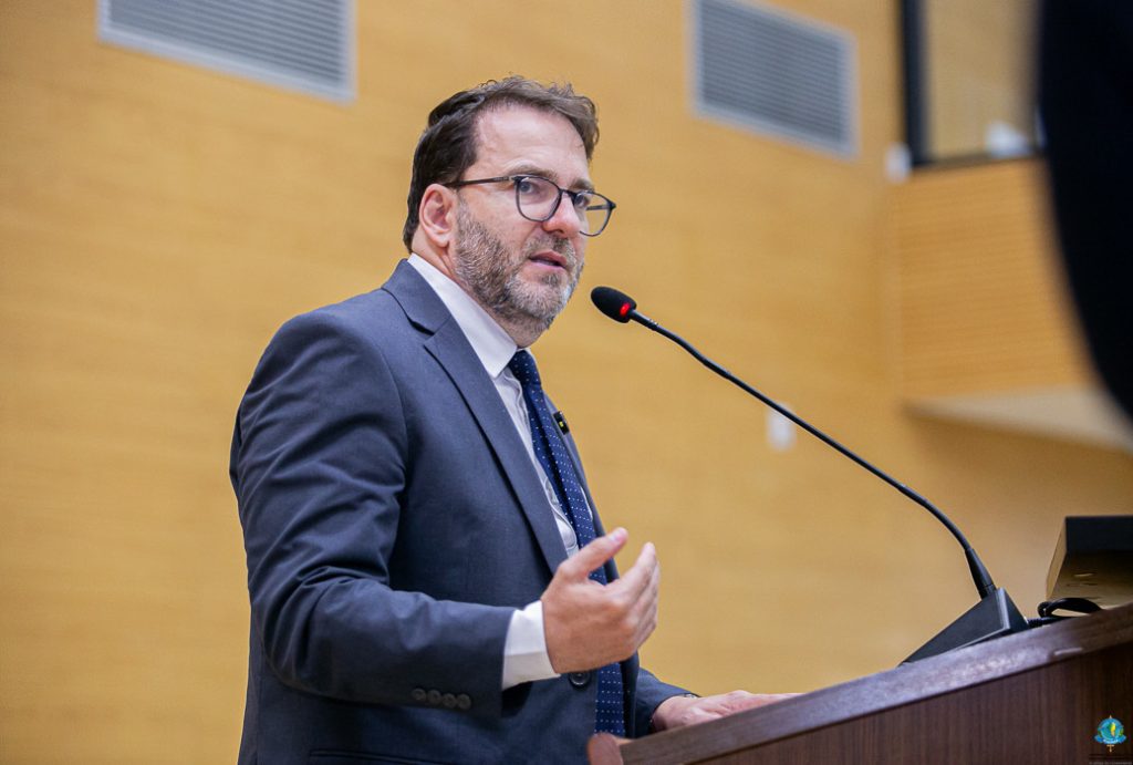 Alex Redano solicita recursos para aquisição de medicamentos e materiais de consumo em atendimento a pedido da prefeita de Ariquemes
