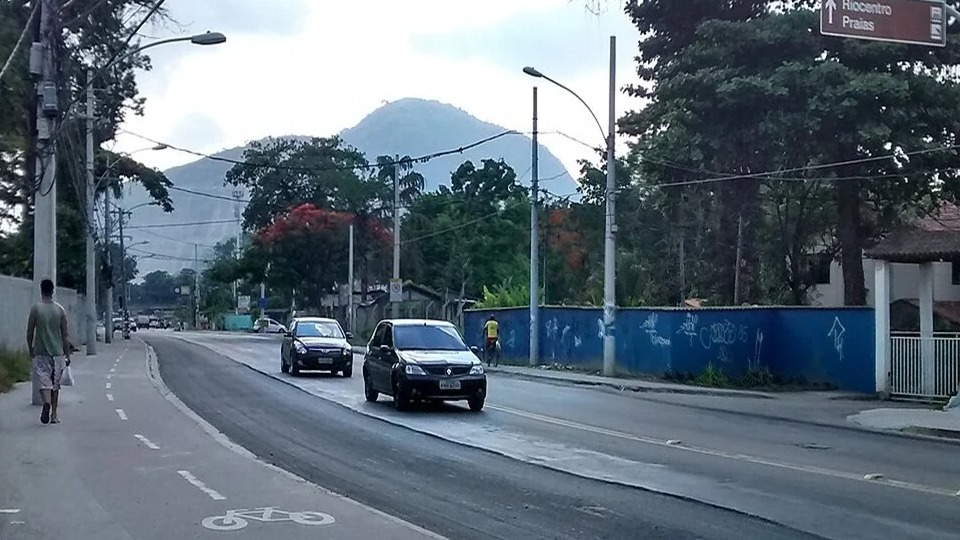 PM encontra seis corpos dentro de carro em estrada pm-encontra-seis-corpos-dentro-de-carro-em-estrada