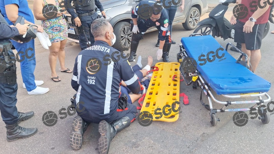 Motociclista fica ferida ao colidir com porta de carro aberta na zona Sul motociclista-fica-ferida-ao-colidir-com-porta-de-carro-aberta-na-zona-sul