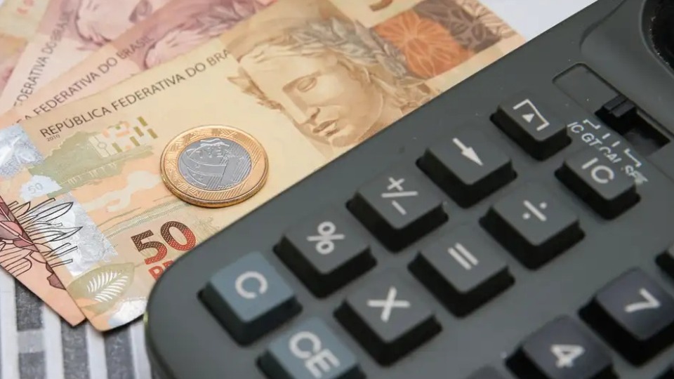 País crescerá 2,4% em 2025, acima da América Latina, diz Banco Mundial pais-crescera-2,4%-em-2025,-acima-da-america-latina,-diz-banco-mundial