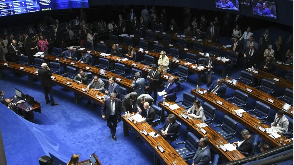 Senado aprova projeto para facilitar portabilidade de salário senado-aprova-projeto-para-facilitar-portabilidade-de-salario