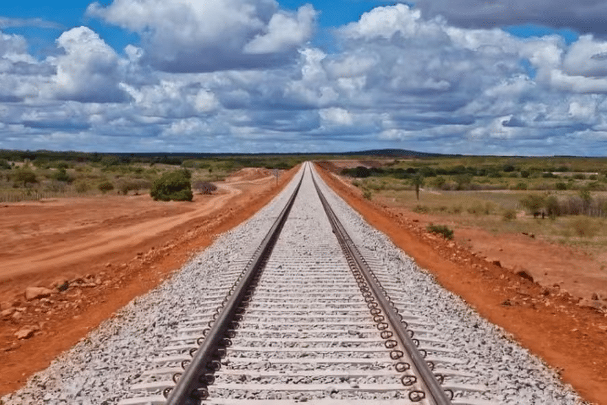 Lula e ministro dos Transportes mantêm aposta na Ferrogrão mesmo com incerteza no STF lula-e-ministro-dos-transportes-mantem-aposta-na-ferrograo-mesmo-com-incerteza-no-stf
