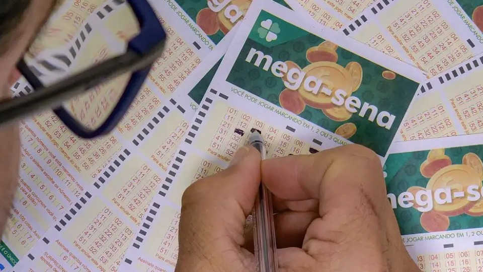Mega-Sena sorteia nesta quinta-feira prêmio estimado em R$ 21 milhões mega-sena-sorteia-nesta-quinta-feira-premio-estimado-em-r$-21-milhoes