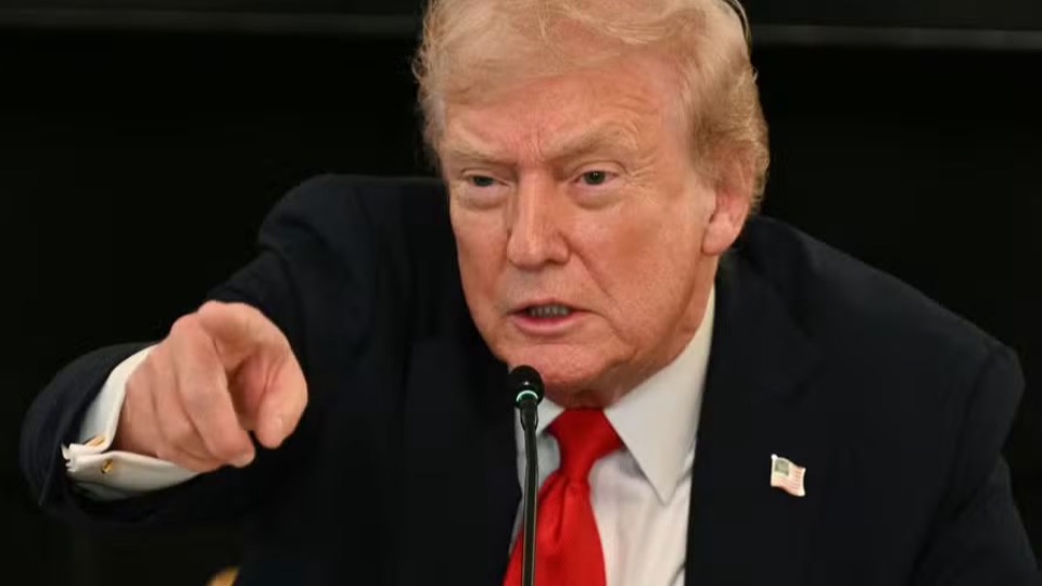 Trump ameaça controles de exportação de peças da Boeing em resposta à China trump-ameaca-controles-de-exportacao-de-pecas-da-boeing-em-resposta-a-china