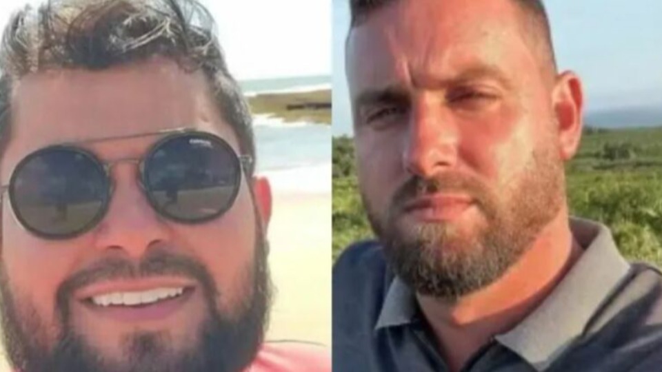 Dois amigos morrem após barco ser atingido por raio durante pescaria dois-amigos-morrem-apos-barco-ser-atingido-por-raio-durante-pescaria