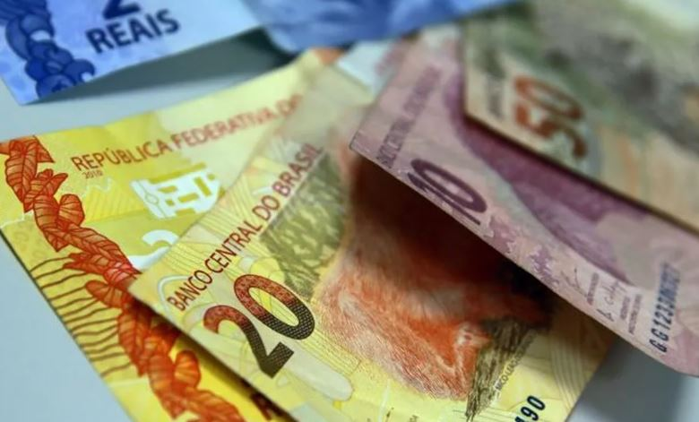 Direita governa 9 dos 10 Estados que pagam os melhores salários direita-governa-9-dos-10-estados-que-pagam-os-melhores-salarios