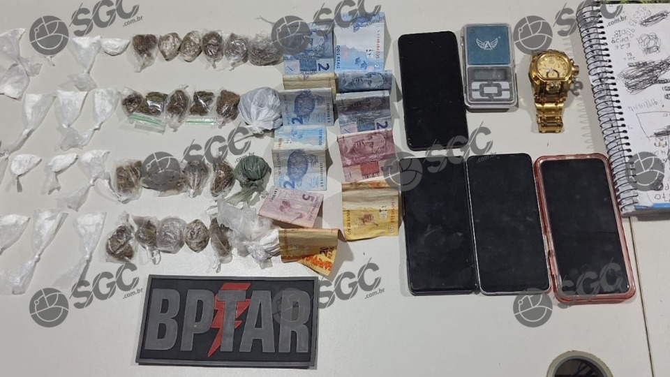 VÍDEO: Operação do BPTAR desarticula ponto de tráfico e detém seis na zona Leste video:-operacao-do-bptar-desarticula-ponto-de-trafico-e-detem-seis-na-zona-leste