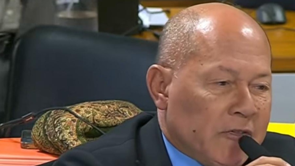 VÍDEO: Deputado de RO passa vergonha em comissão video:-deputado-de-ro-passa-vergonha-em-comissao