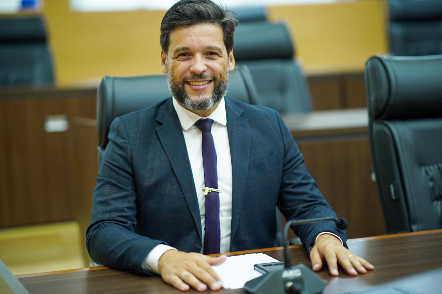 Delegado Camargo cobra implantação do Programa Escola Segura e Cidadã em escola de Jaru