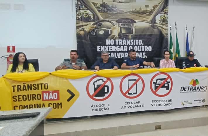 MAIO AMARELO: CIRETRAN REALIZA EVENTO NA CÂMARA DE VEREADORES DE ALTO PARAÍSO COM PRESENÇA DE AUTORIDADES