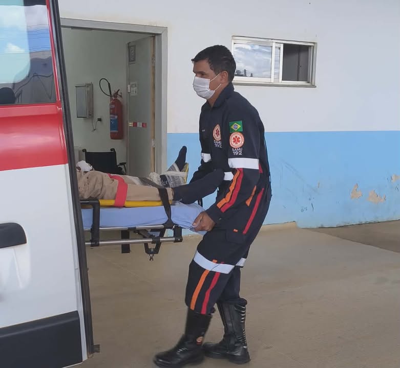 ALTO PARAÍSO: ACIDENTE ENVOLVENDO DUAS MOTOCICLETAS E TRÊS PESSOAS NA LINHA C-80, TRAVESSÃO B-30.